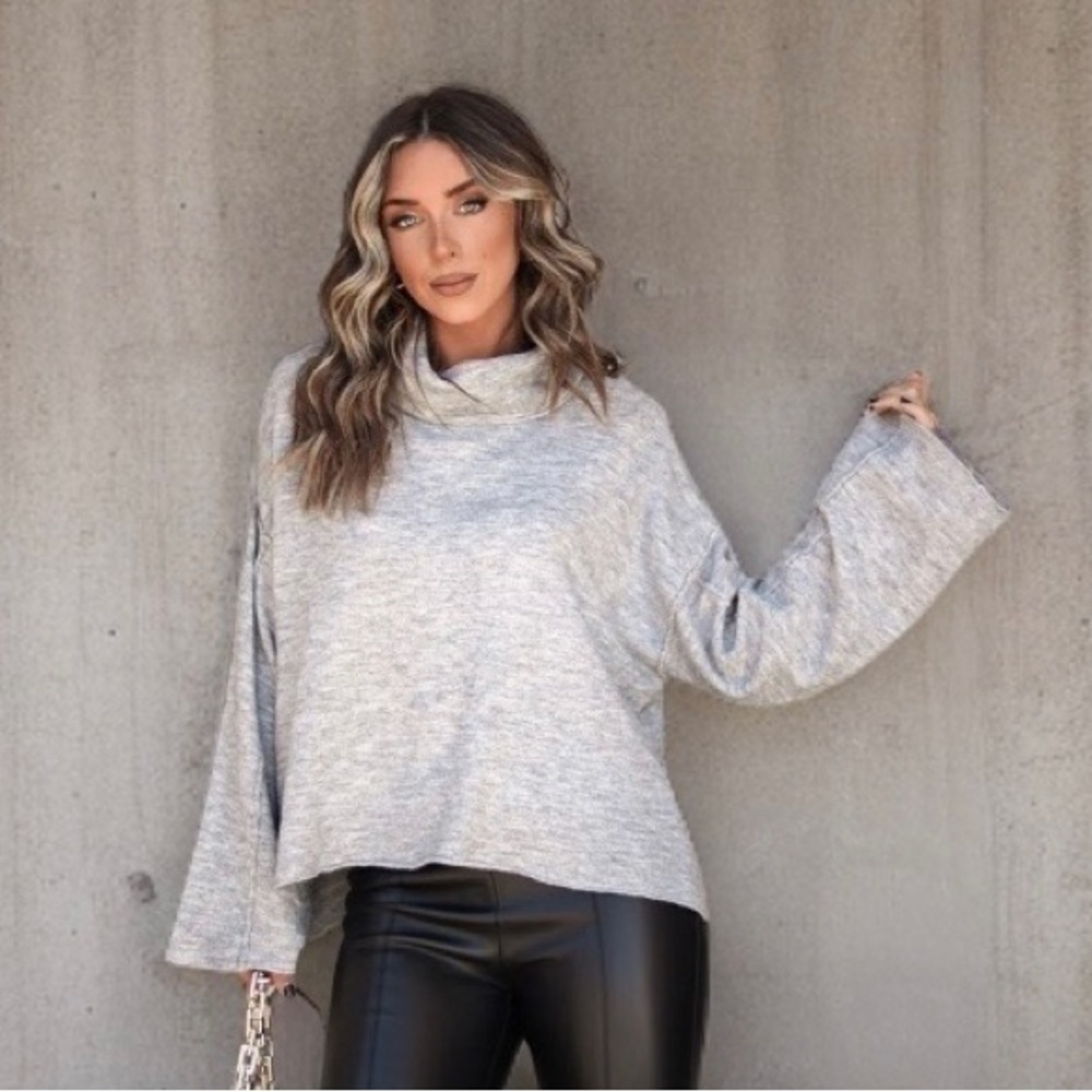 NWT Dress Forum Grey Must Have Sweater Heather Cowl Neck Oversized Size Small